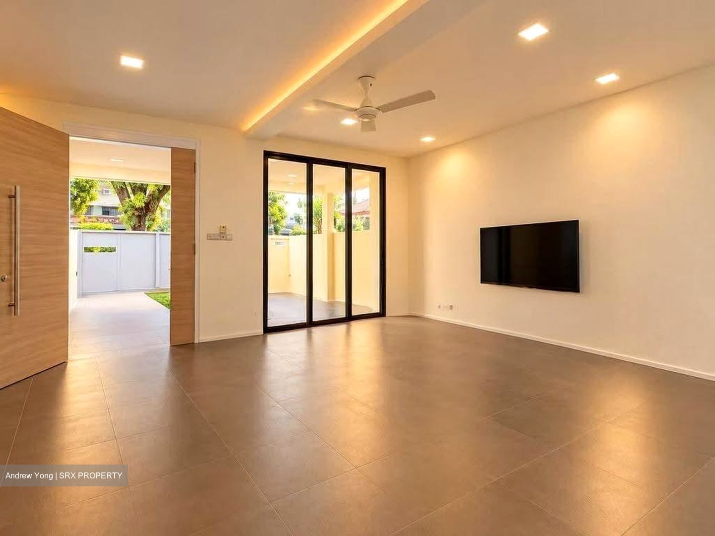 Sennett Estate (D13), Terrace #632978891